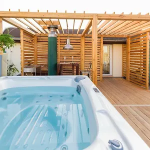 Romantic With Jacuzzi , Praga Czechy